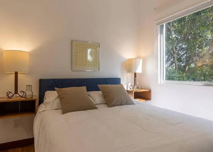 L3- Juarez 4br 3ba Great Location *